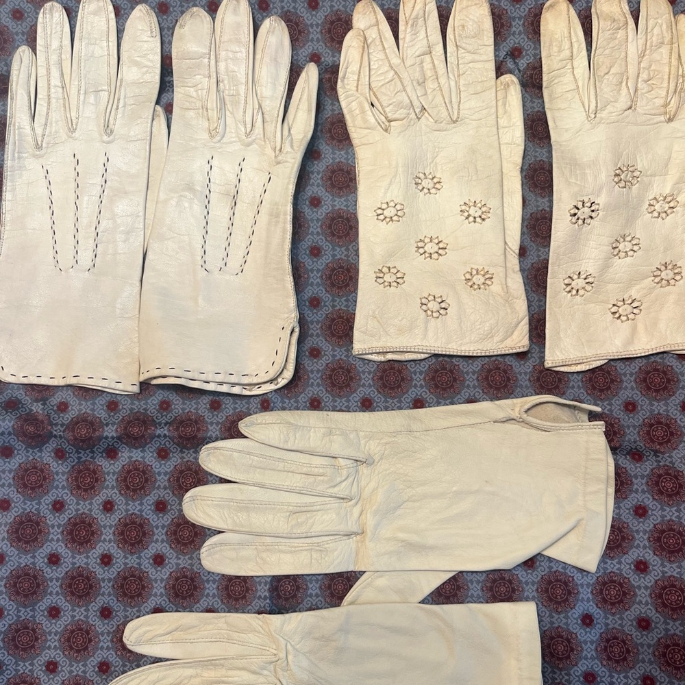 Lot of 2 pairs vintage leather gloves